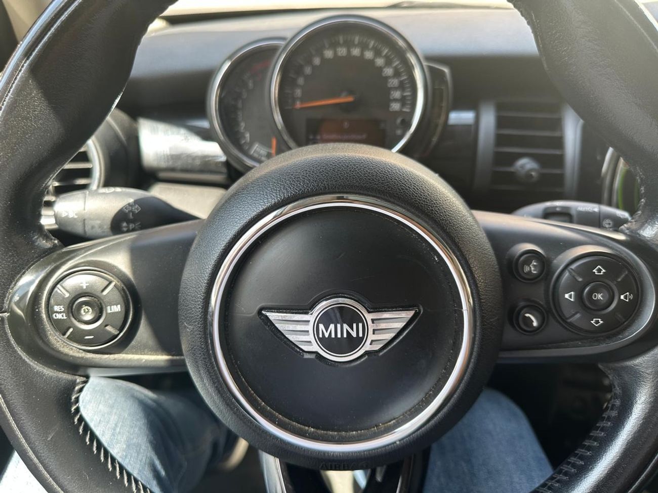 Mini Cooper Std 1.5L (5 Seater)