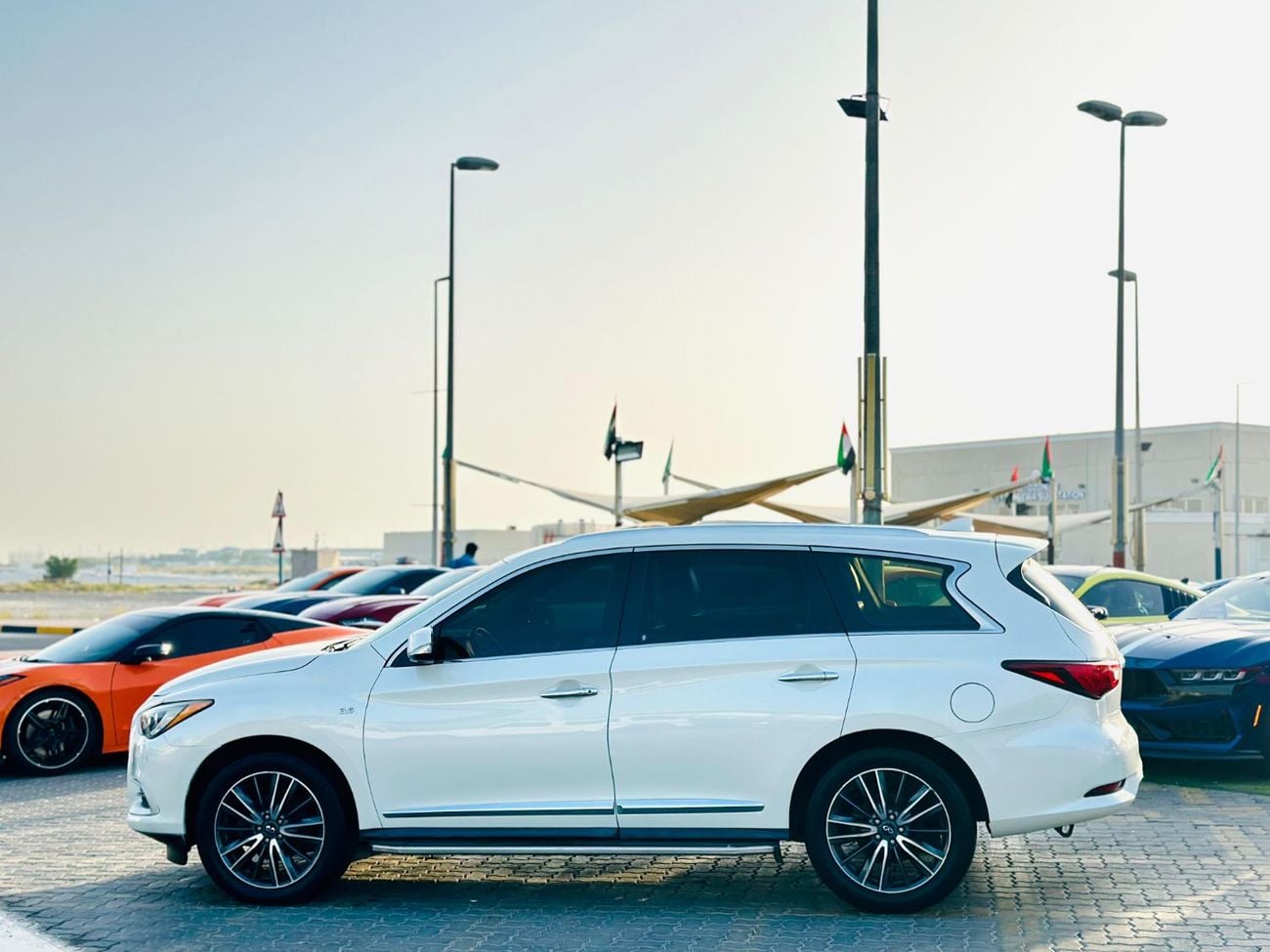 Infiniti QX60 LUXURY | Monthly 1000/- | 0% DP | Sunroof | Memory Seats | Fog Lights | # 26256