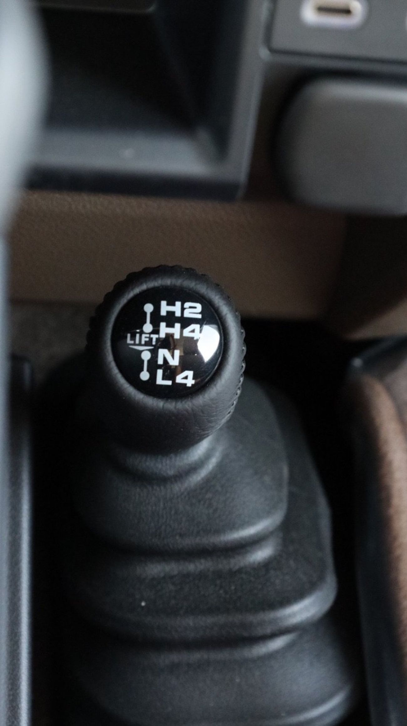 تويوتا لاند كروزر 70 LX 2.8L