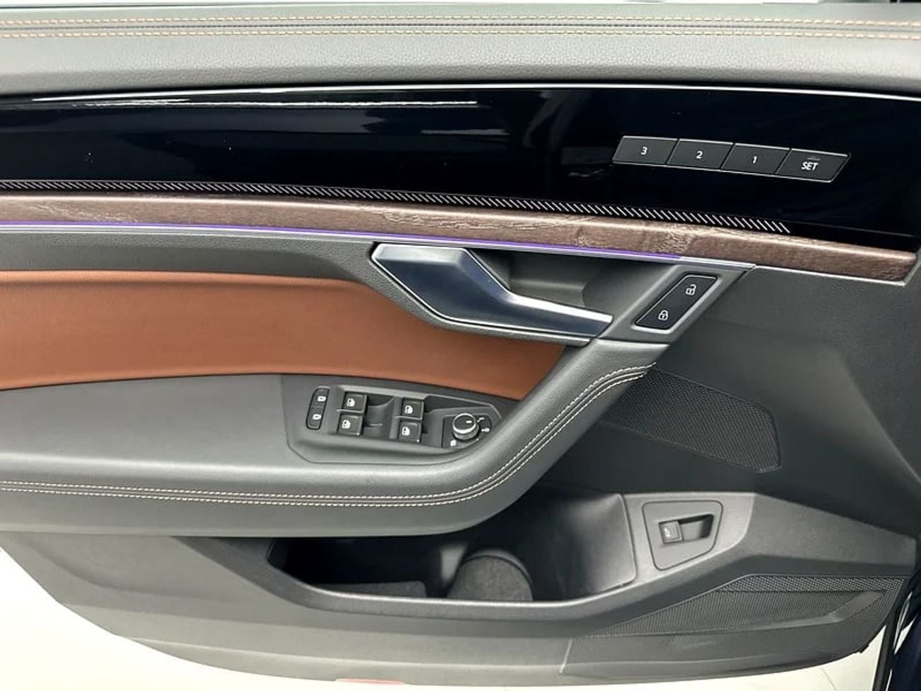 فولكس واجن طوارق Elegance 2 3.0L Elegance + (REF#21179) / WAS 229,900 AED - NOW 199,900 AED