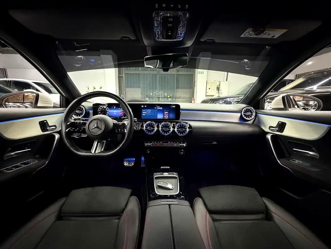 مرسيدس بنز A 200 Premium + 2.0L