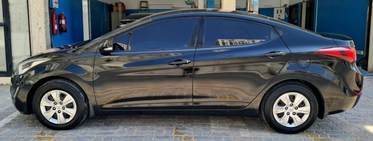 Hyundai Elantra HYUNDAI ELANTRA GCC  1.8 ENGINE  2015