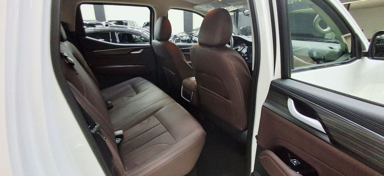 سبروس X300 Spruce X300  4WD By Nissan Company