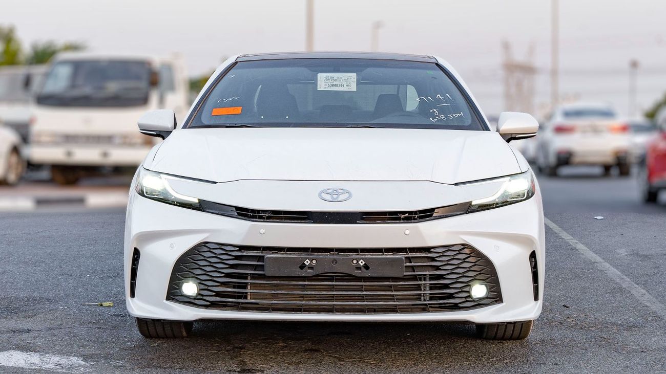 تويوتا كامري 2025 Toyota Camry 2.5L LE Hybrid with panorama roof AT