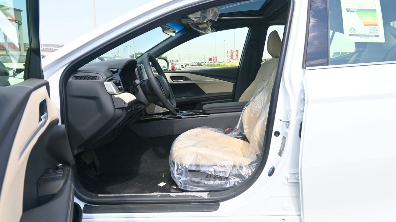 Toyota Camry E 2.5L Toyota Camry E-Plus 2.5L Hybrid, Model 2025, Color White