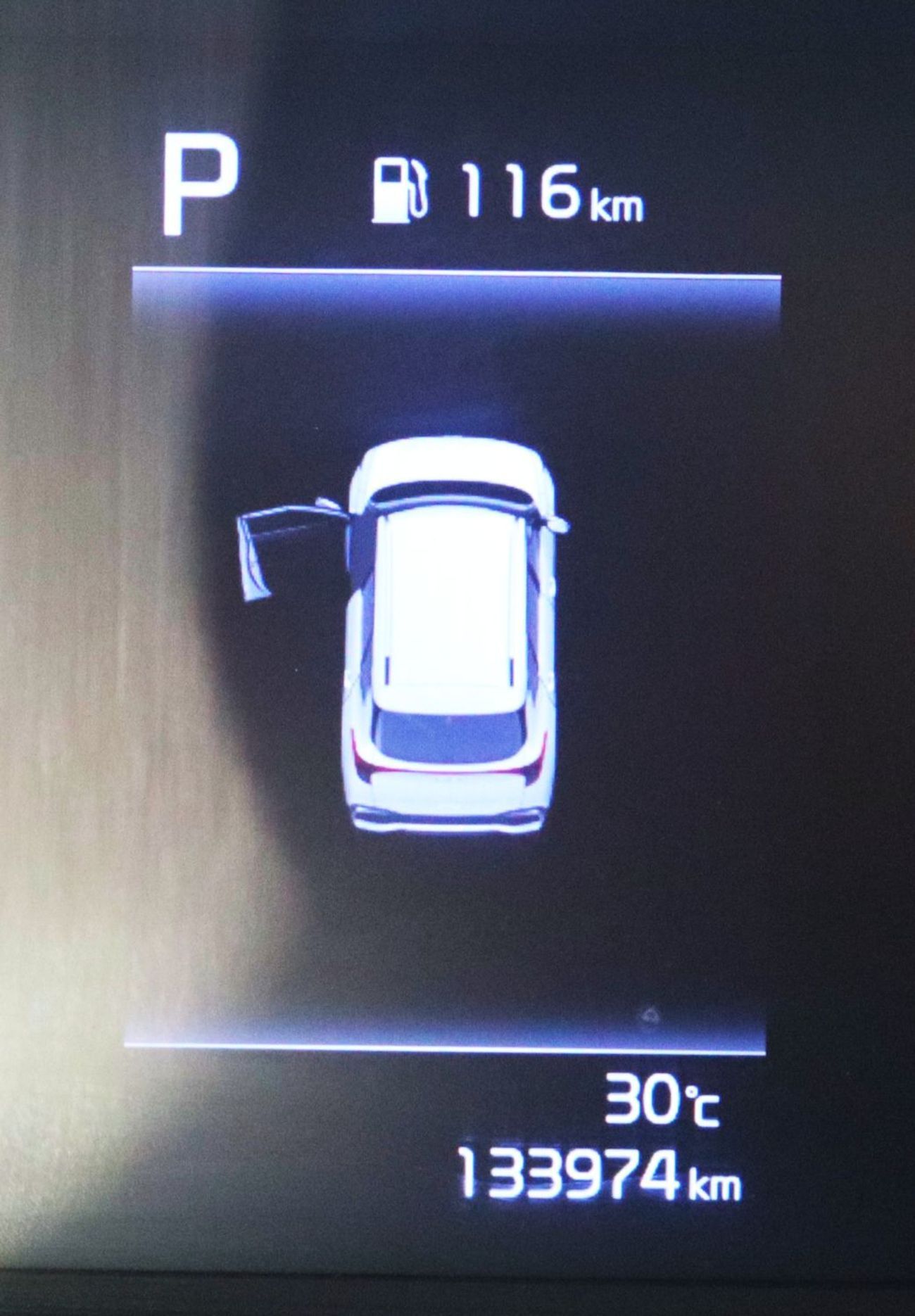 كيا كارينس كيا كارينس موديل 2023 خليجى بحاله ممتازه 4 سلندر- محرك 1.5- 7 مقاعد وبدون حوادث