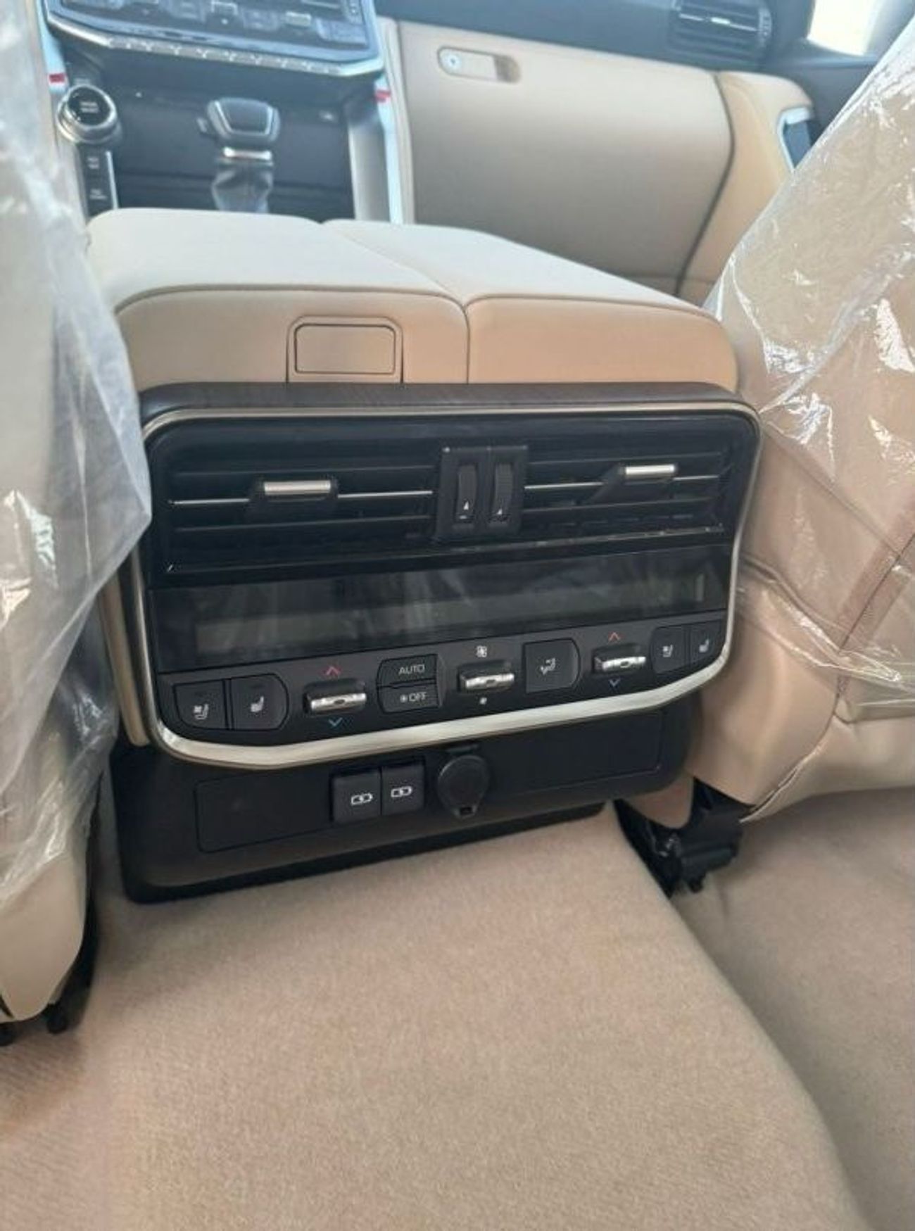 Toyota Land Cruiser 3.3L DIESEL TWIN TURBO VXR 2024