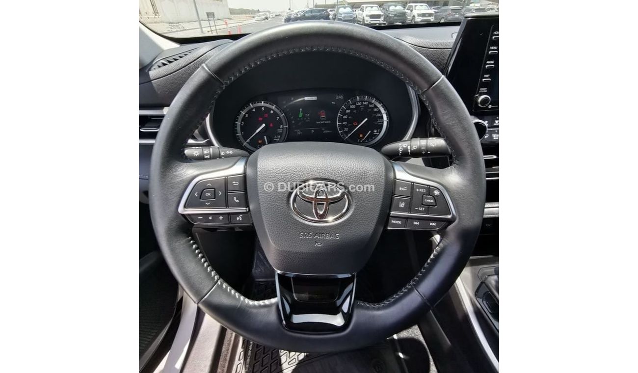 Toyota Highlander Toyota Highlander XLE-2021-White