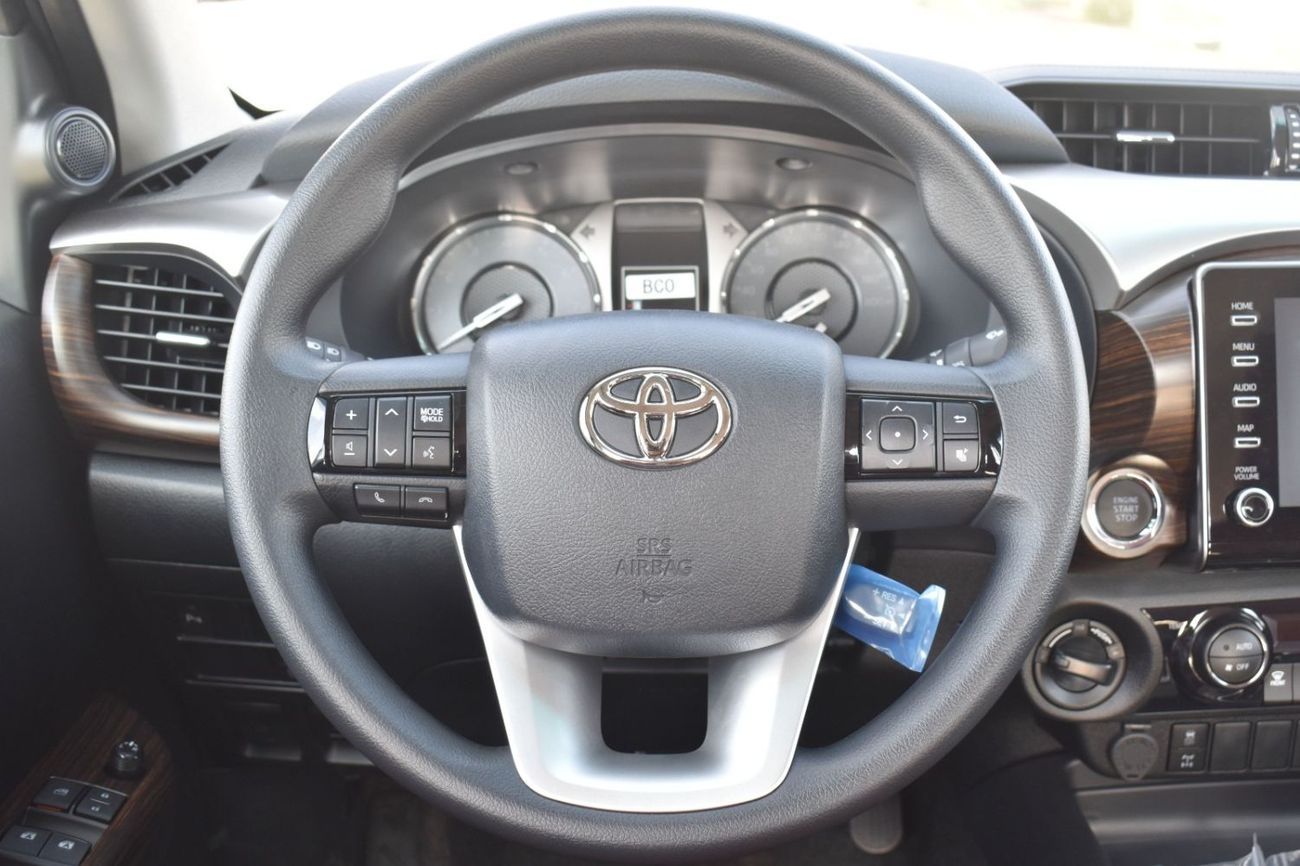 تويوتا هيلوكس TOYOTA HILUX 4.0 SR5 BLACK 2025