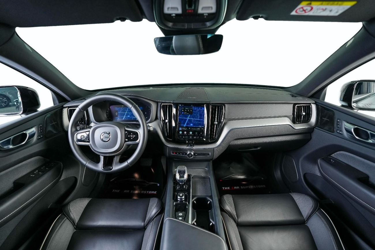 فولفو XC 60 ULTIMATE DARK عقد ضمان وخدمة من شركة الفطيم في دول مجلس التعاون الخليجي - بحالة ممتازة