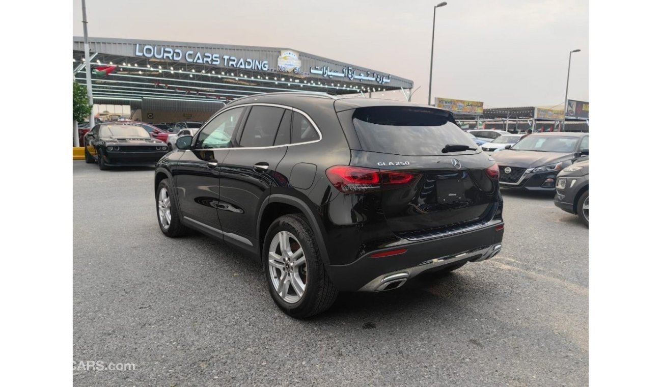 مرسيدس بنز GLA 250 4MATIC