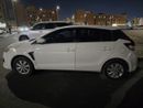 تويوتا يارس SE 1.5L Hatchback