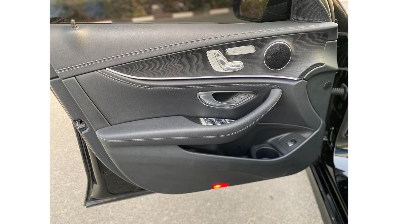 Mercedes-Benz E300 Premium + GCC SPEC UNDER WARRANTY AND SERVICE