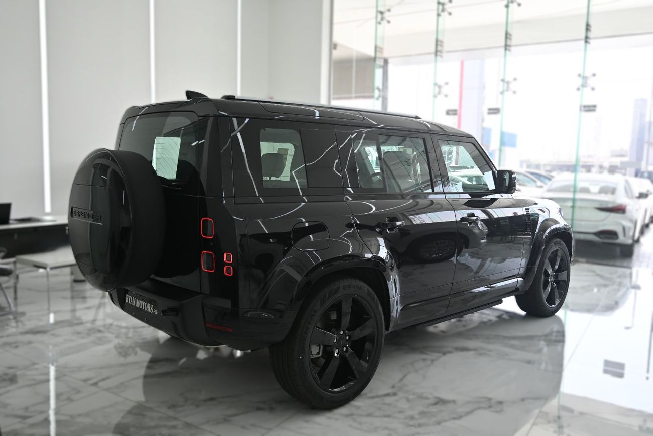 لاند روفر ديفندر Land Rover Defender P400 X-Dynamic HSE, 3.0L Turbo In-Line 6 Cylinder, Model 2026