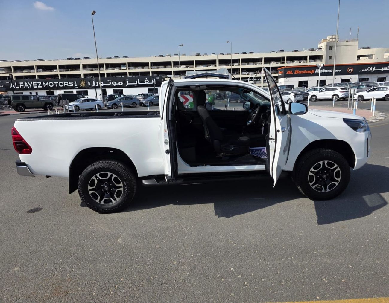 تويوتا هيلوكس diesel right hand drive 2.8 liter only