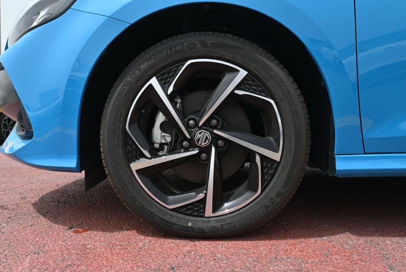 MG GT MG GT 1.5L fastback sedan, Full Option, Model 2023, Color Yellow