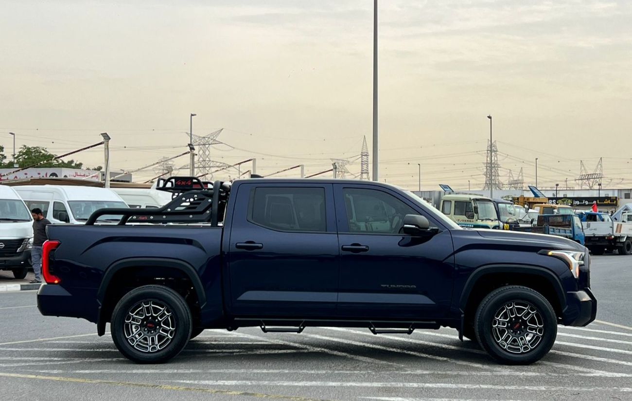 Toyota Tundra 2025 Toyota Tundra TRD Crewmax 3.4L V6 - Full Screen With Radar & Rollbar - 4x4 AWD - Fully Loaded -
