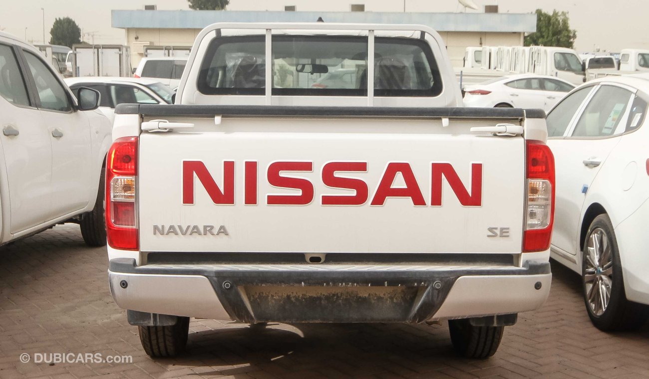 Nissan Navara SE