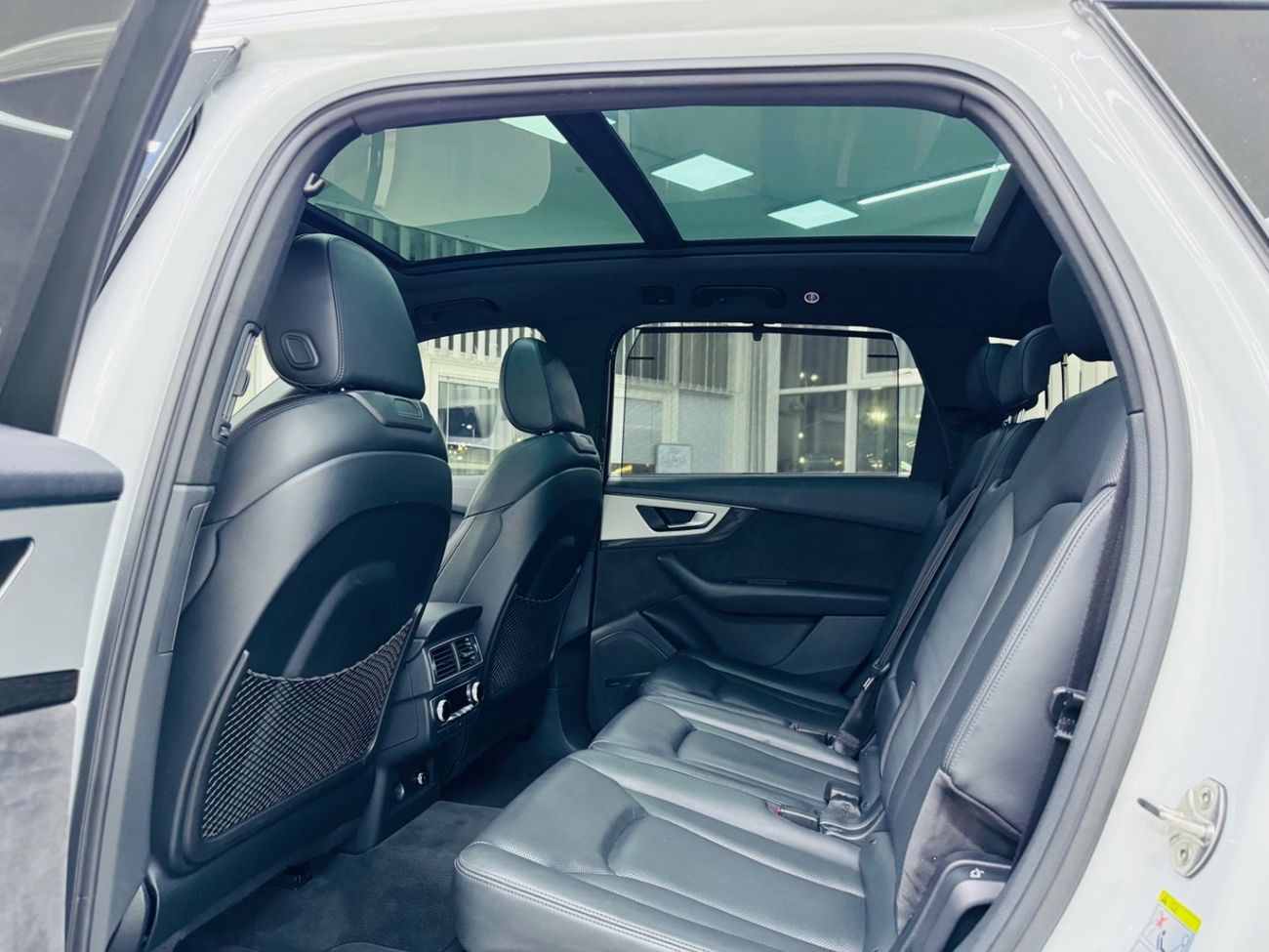 أودي Q7 45 TFSI quattro Luxury 3.0L