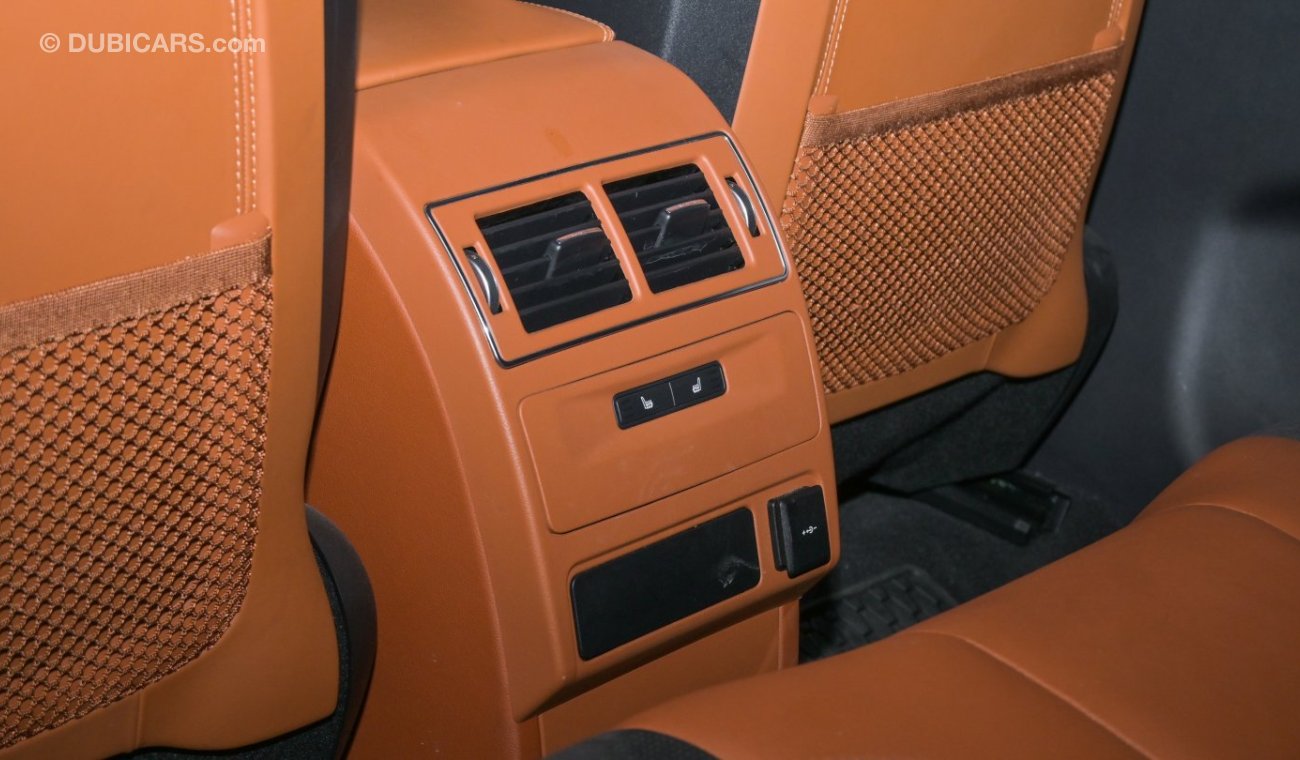 Jaguar F Pace 5.0L V8 SVR (550 PS)