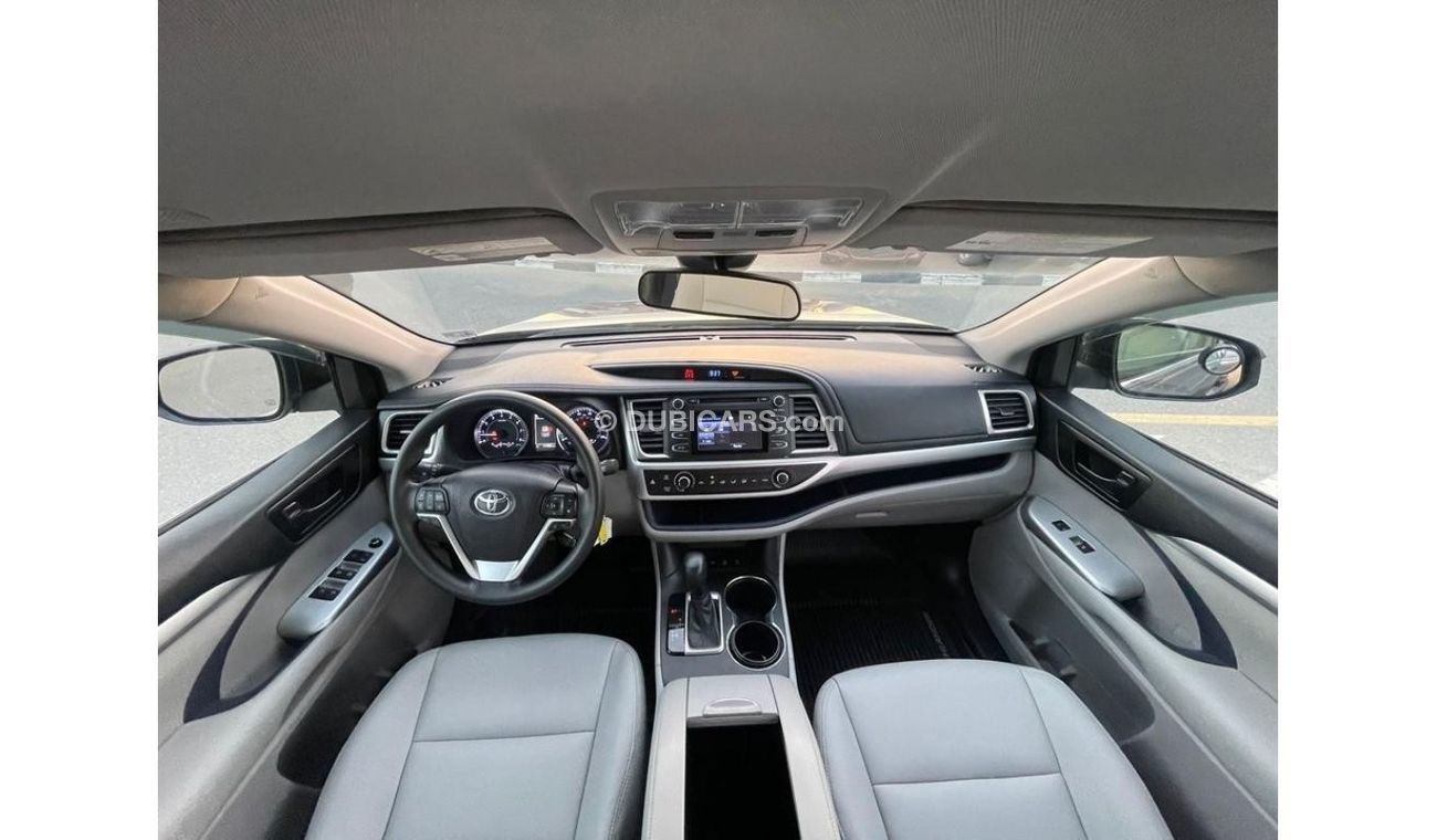 Toyota Highlander 2019 Toyota Highlander LE AWD 4X4 V6 3.5L MidOption+