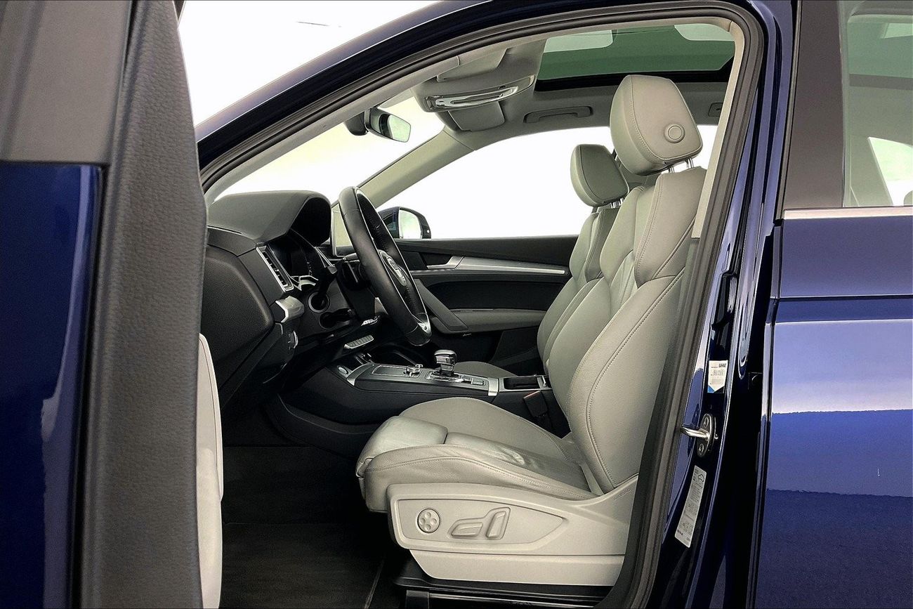 Infiniti Q50 Premium / Luxe | Guaranteed Warranty | 0 Down Payment