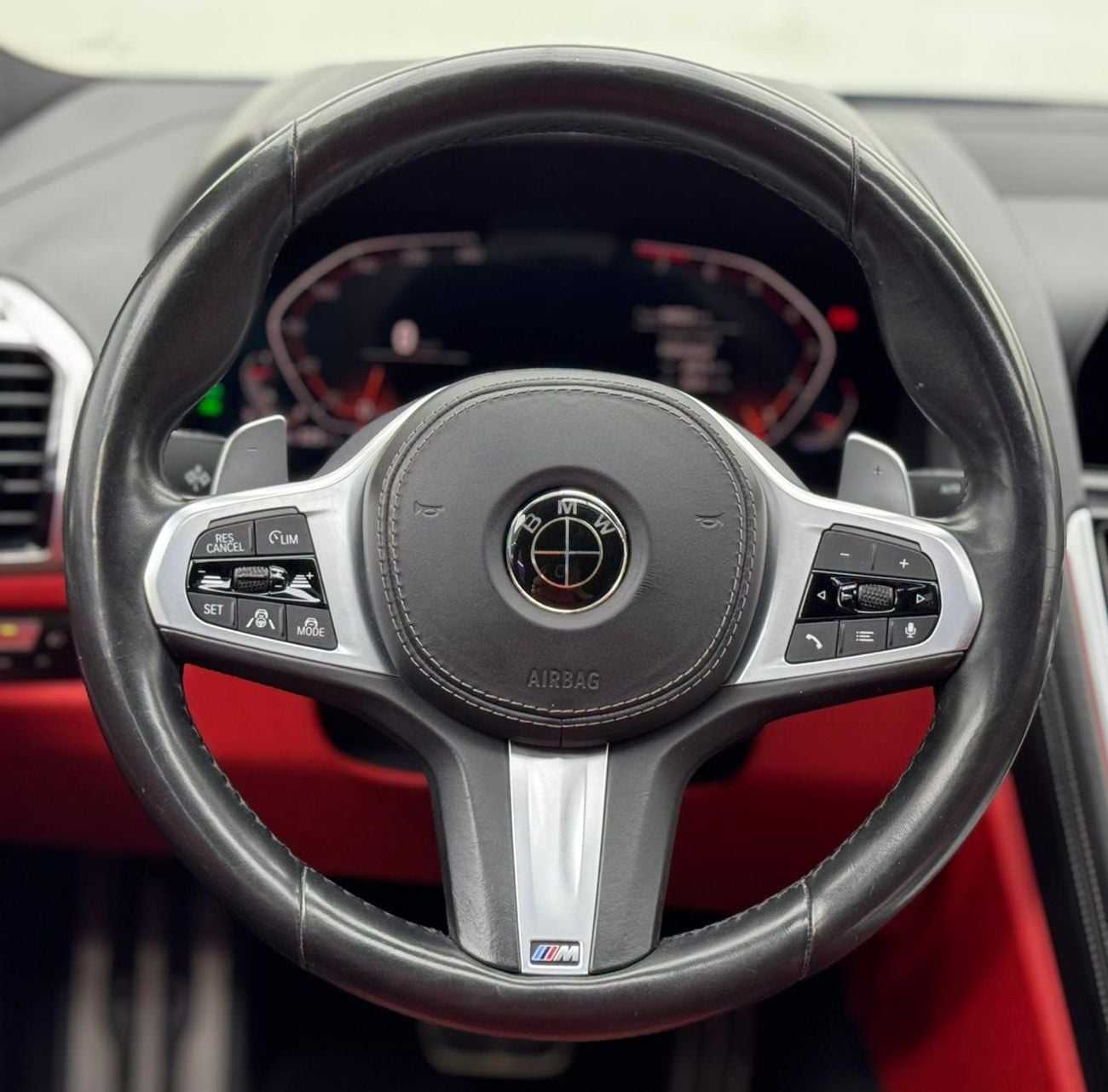 بي أم دبليو 840i Std 3.0L Sedan