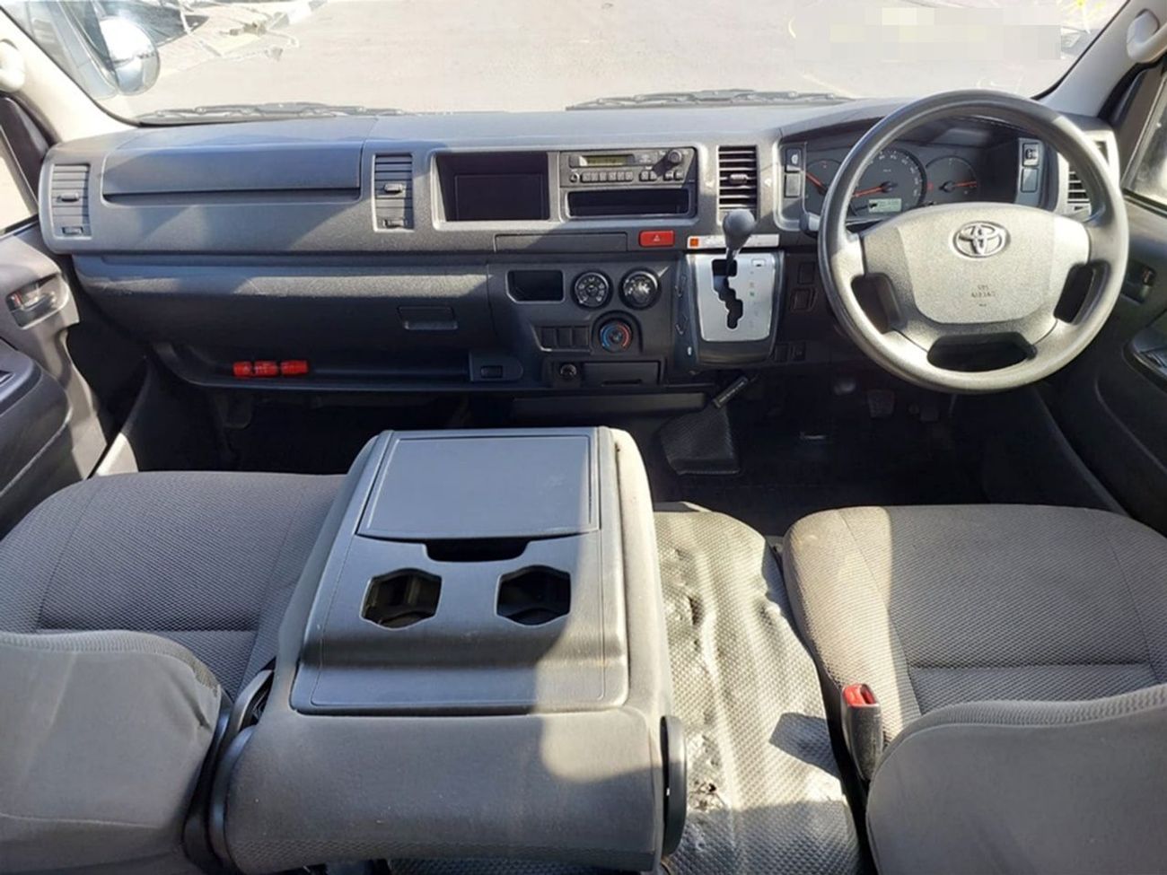 Toyota Hiace TOYOTA HIACE COMMUTER VAN RHD 2014 MODEL 3.0 L DIESEL AUTOMATIC(PM13991)