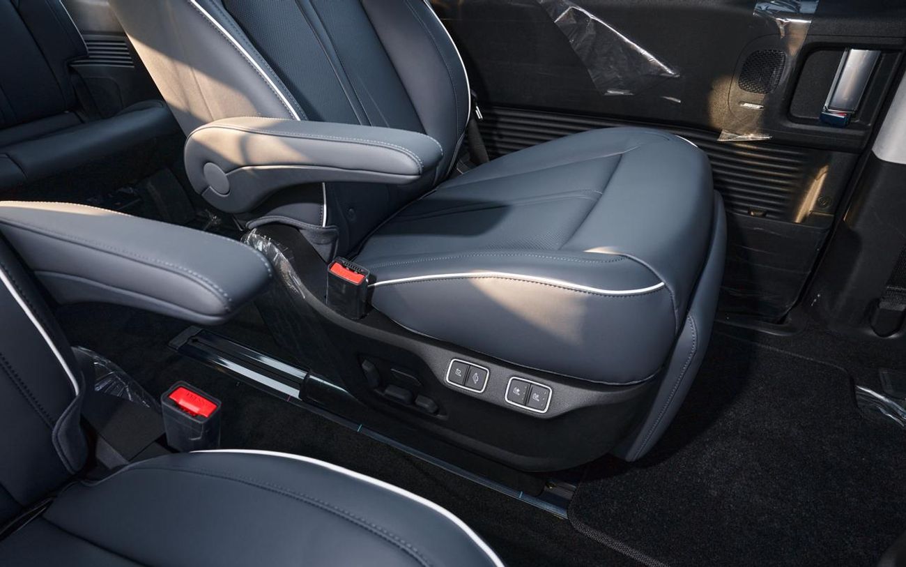 Hyundai Staria 3.5L Luxury (7 Seater)