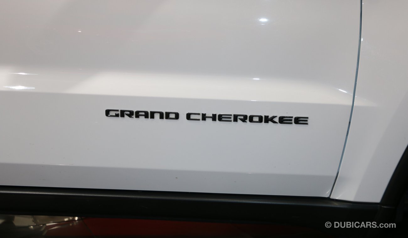 Jeep Grand Cherokee 4x4 LAREDO