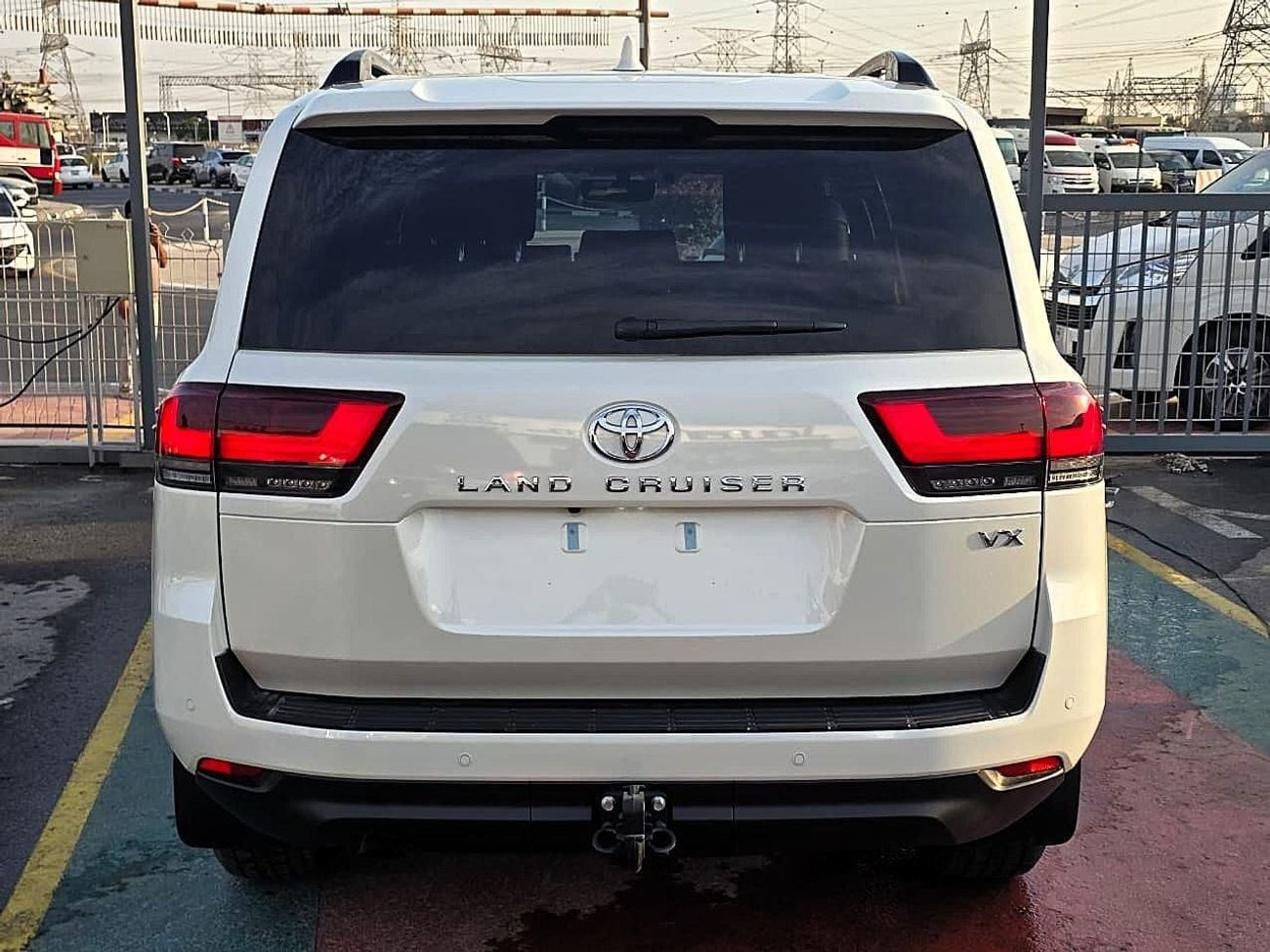 Toyota Land Cruiser VX Toyota land cruiser Vx 3.5l turbo 4*4 A/T  white /black Color 2026