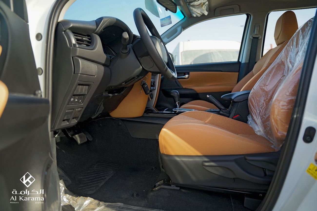 تويوتا فورتونر 2.4L GX - Cruise Control - 8" Touch Screen Display - 4x4 - GCC Specs - Rear Camera