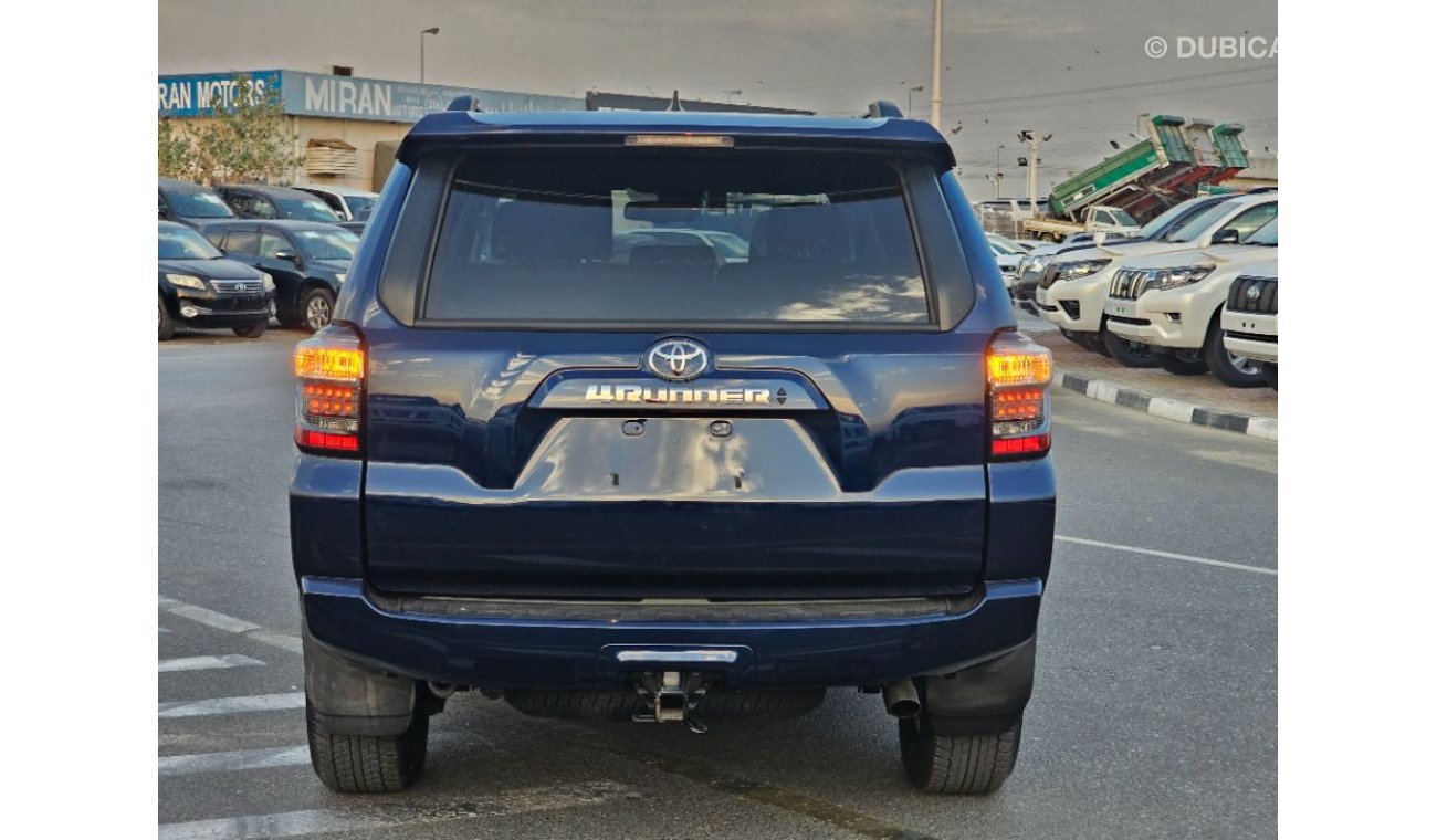 تويوتا 4Runner 2023 Model 4x4 , 7 seater , leather seats and low mileage only 1500 mileage