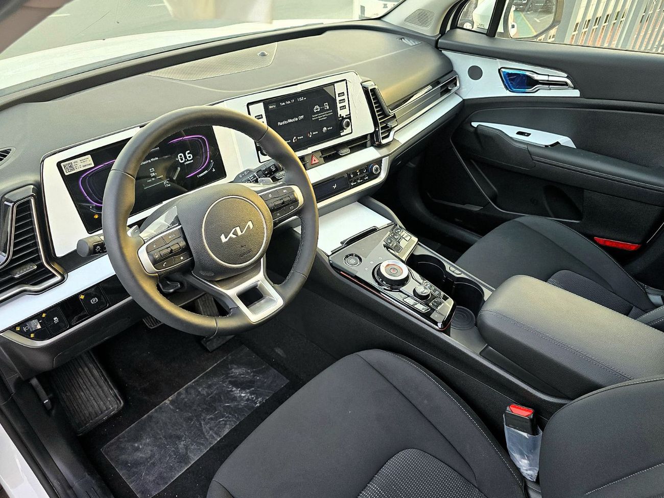 Kia Sportage KIA SPORTAGE EX 1.6L Turbo A/T SUV White pearl 2025 model