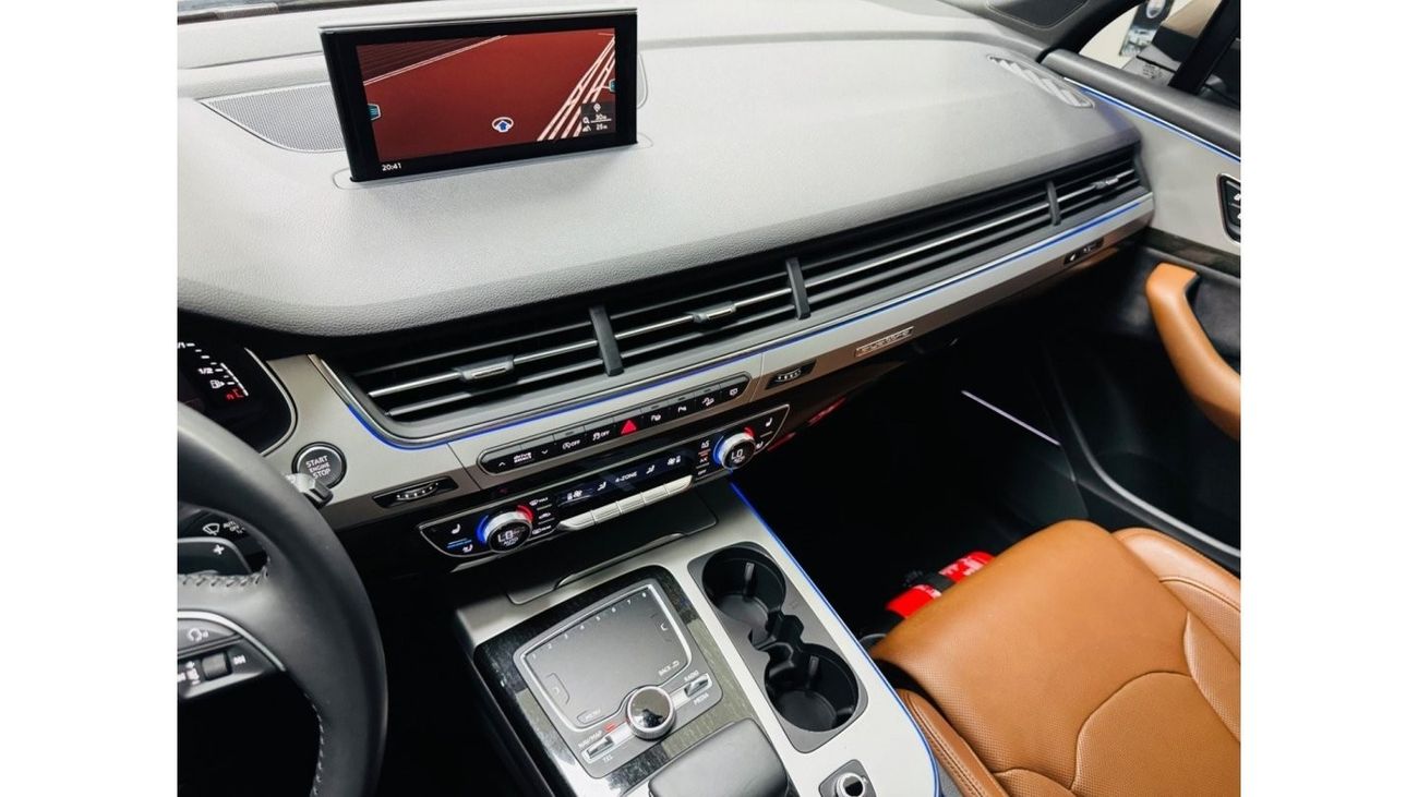 Audi Q7 45 TFSI quattro Luxury Plus GCC .. FSH .. Original Paint .. Perfect Condition .. Top Range .. Warran
