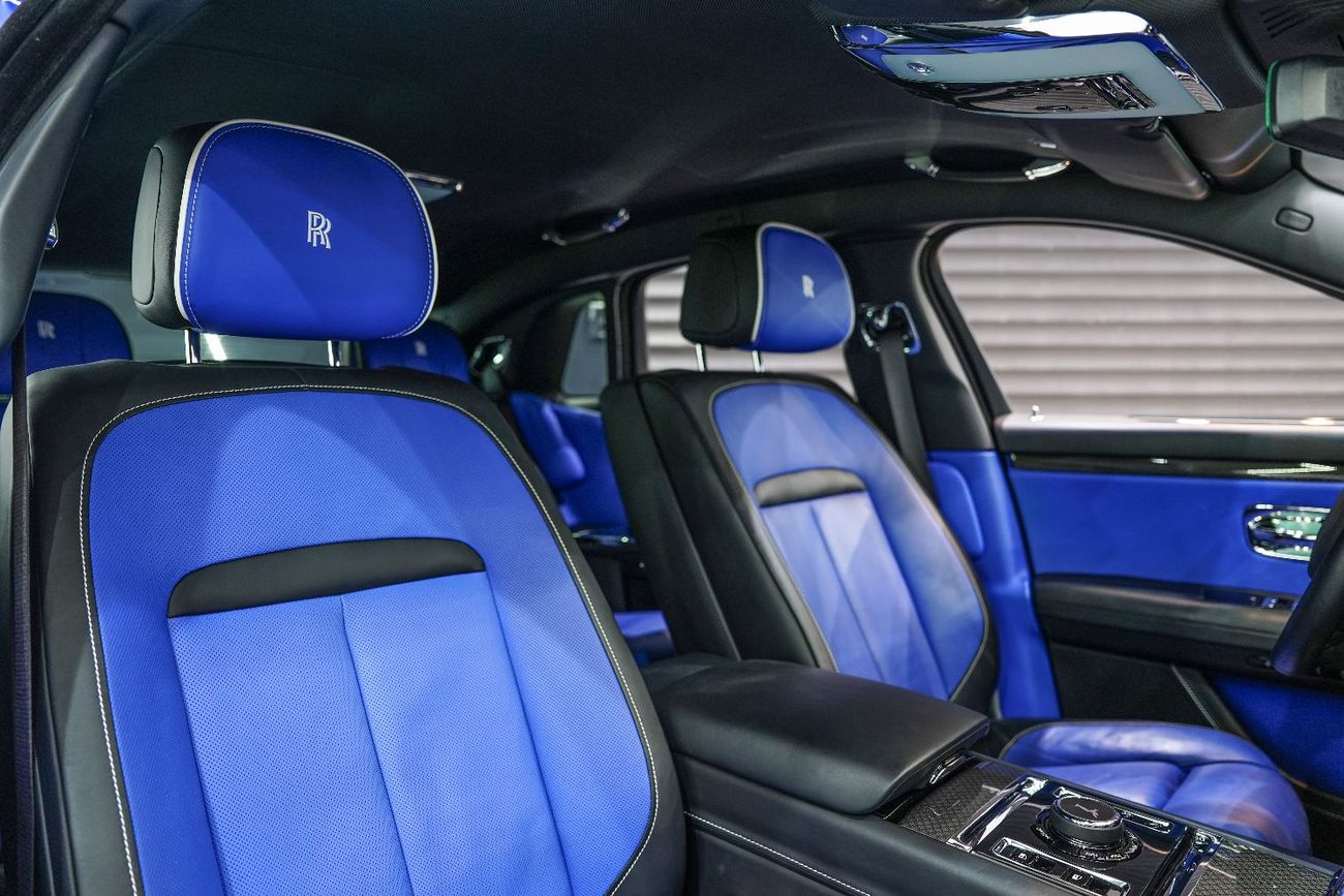 رولز رويس جوست Black Badge, Two-Tone Interior, Rear Entertainment, Dealer Warranty + Service