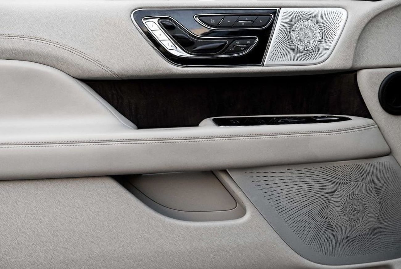 Lincoln Navigator | 3,329 P.M  | 0% Downpayment | Pristine Condition!