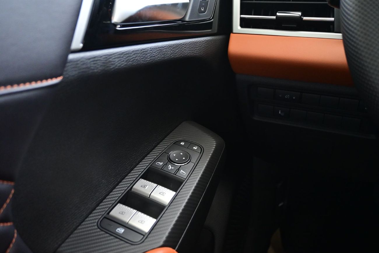 ميتسوبيشي آوتلاندر Mitsubishi Outlander P-Line 2.5L Petrol 4WD, Model 2025, Color Black