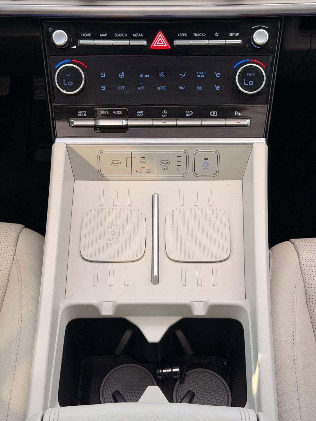 هيونداي سانتا في Limited 2.5L // panoramic, 360 camera// full option 2024