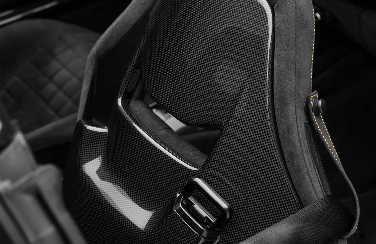 فيراري 812 كومبيتيزون 6.5L V12 Naturally Aspirated Engine