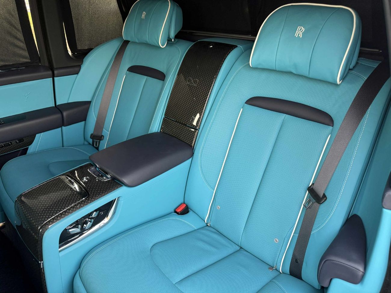 Rolls-Royce Cullinan GCC SPEC NEAT AND CLEAN