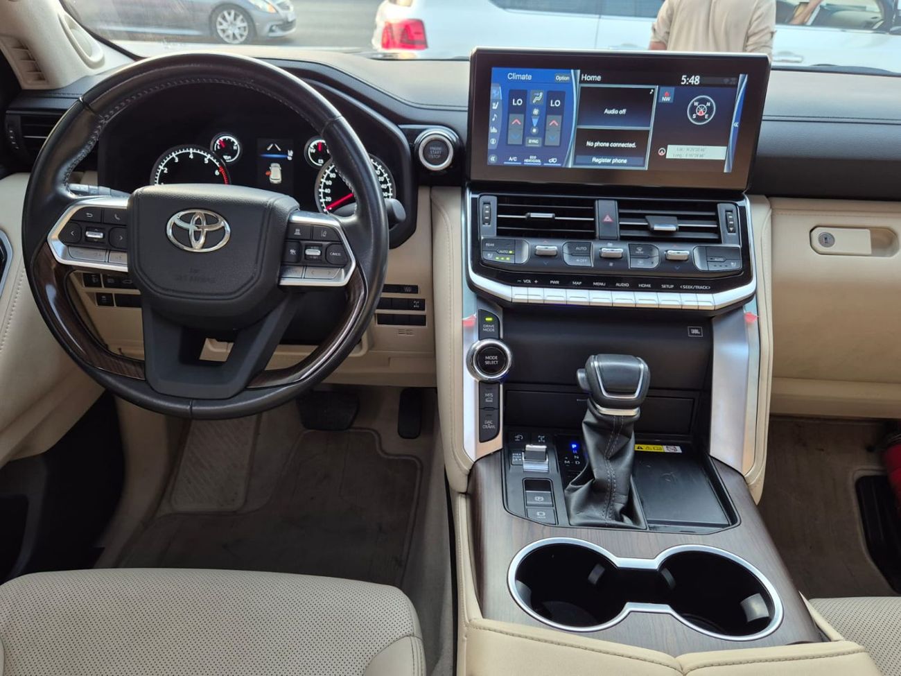 Toyota Land Cruiser GXR 3.5L TOYOTA LAND CRUISER GXR 2023 . ENGINE  3.5L/V6. TWIN TURBO