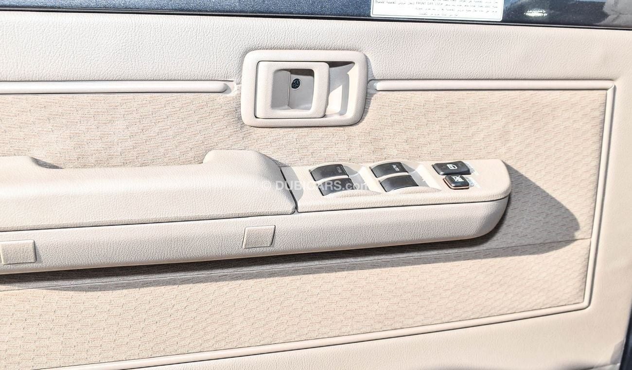 تويوتا لاند كروزر بيك آب LC79 DC 4.0l Automatic Alloy Wheels 4WD 5 Seater Petrol