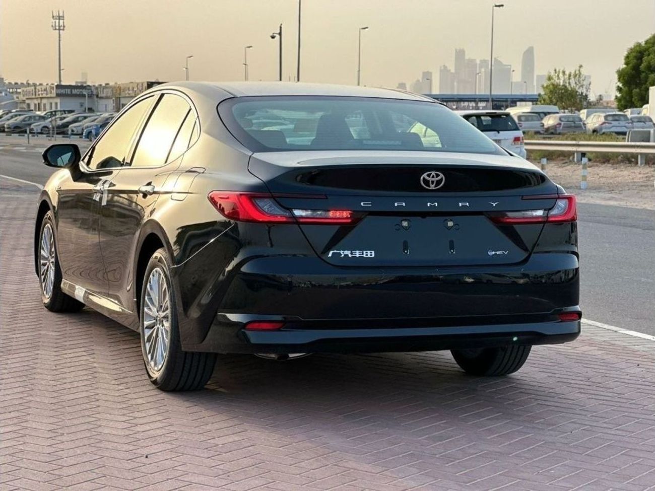 Toyota Camry TOYOTA CAMRY HEV 2.0L  2024