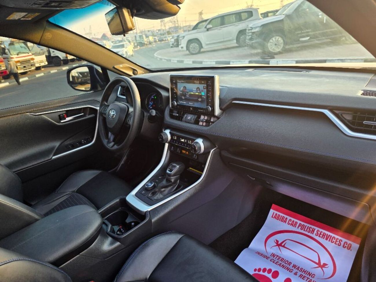 Toyota RAV4 2019 Model XSE hybrid engine Paranomic and two cameras