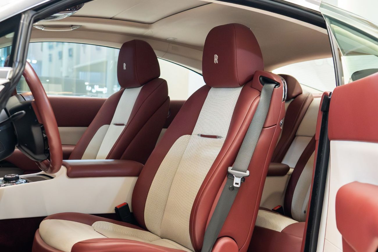 Rolls-Royce Wraith - TWIN-TURBO V12 | SIGNATURE COACH-STYLE DOORS | 4 SEATERS | LOW MILEAGE | GCC | PERFECT CONDITION