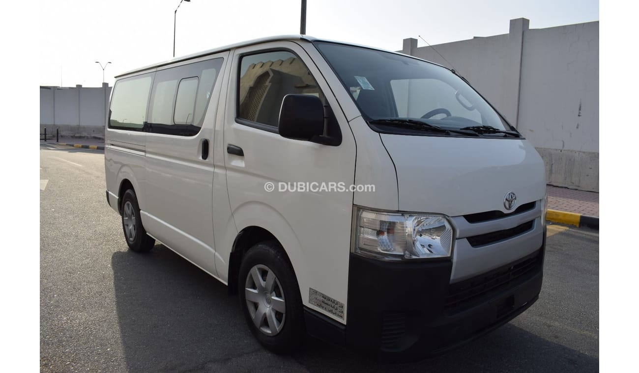 Toyota Hiace Half Planl Van Toyota Hiace Std roof 6 seater  Van, Model:2015. Excellent condition