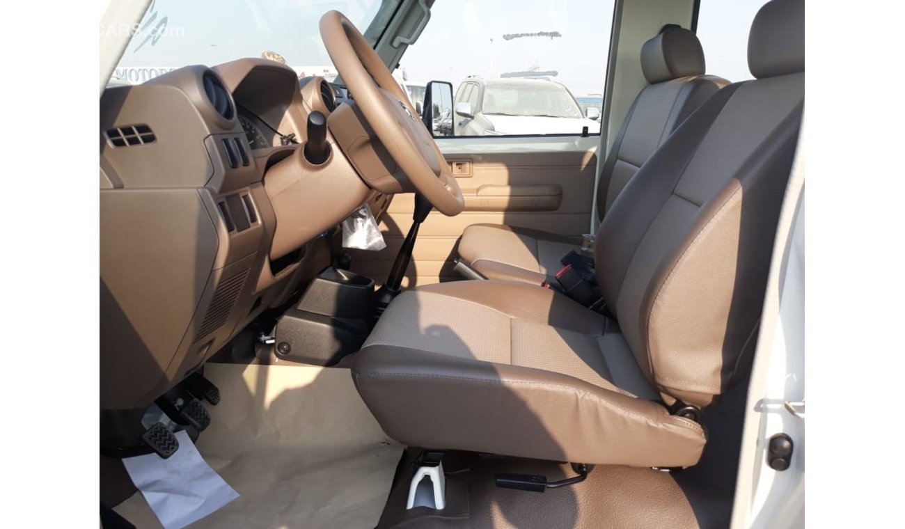 Toyota Land Cruiser 4.2l diesel 13 seats