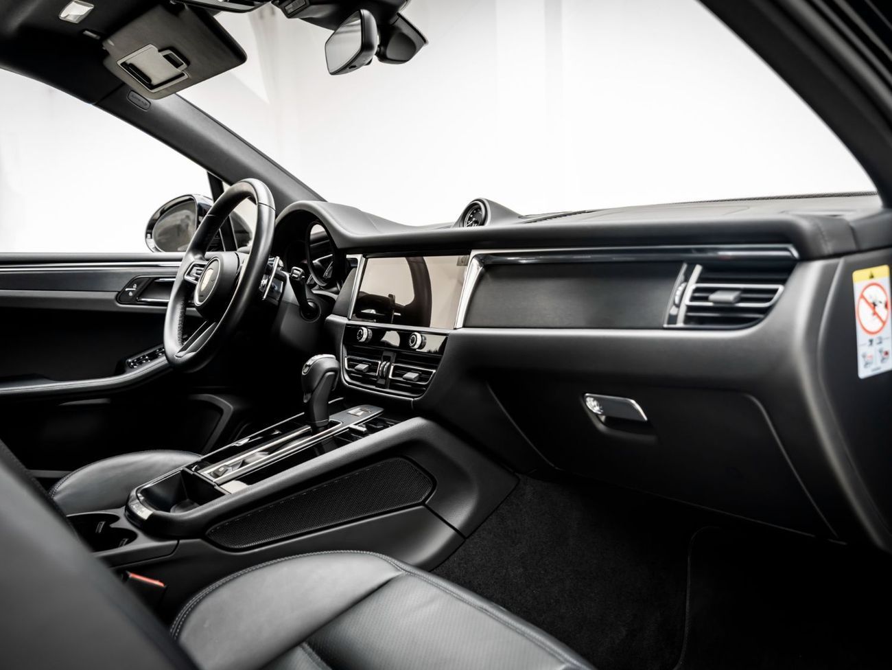 Porsche Macan GTS 3.0L (360 HP) 2024 Porsche Macan GTS, 2026 Porsche Warranty, Low KMs, GCC