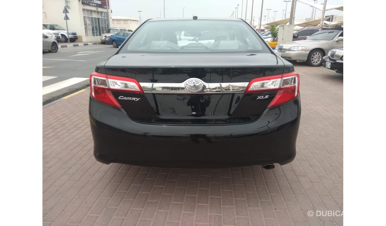 Toyota Camry XLE - Limited - Full Options  4 CYL   2.4